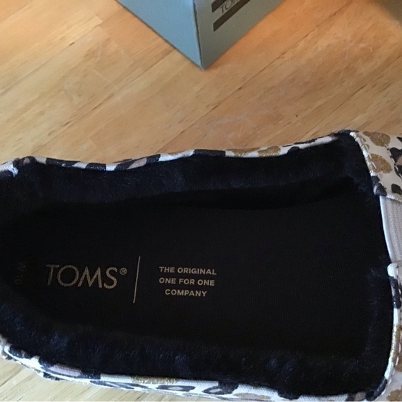 NEW TOMS Women’s Cheetah Print Shoes 10/42 - Picture 3 of 4